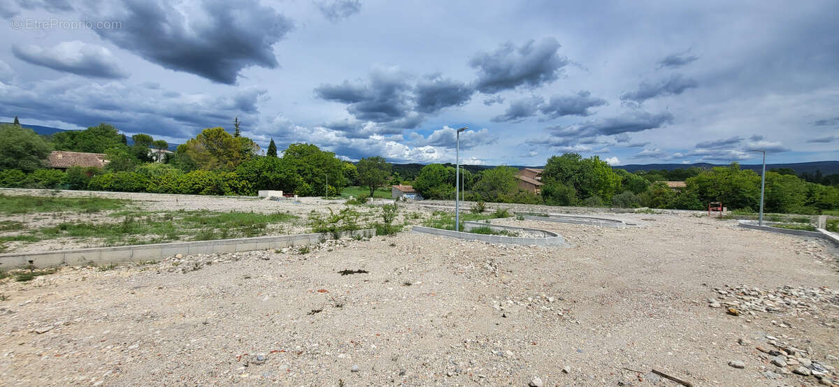 Terrain à MORMOIRON