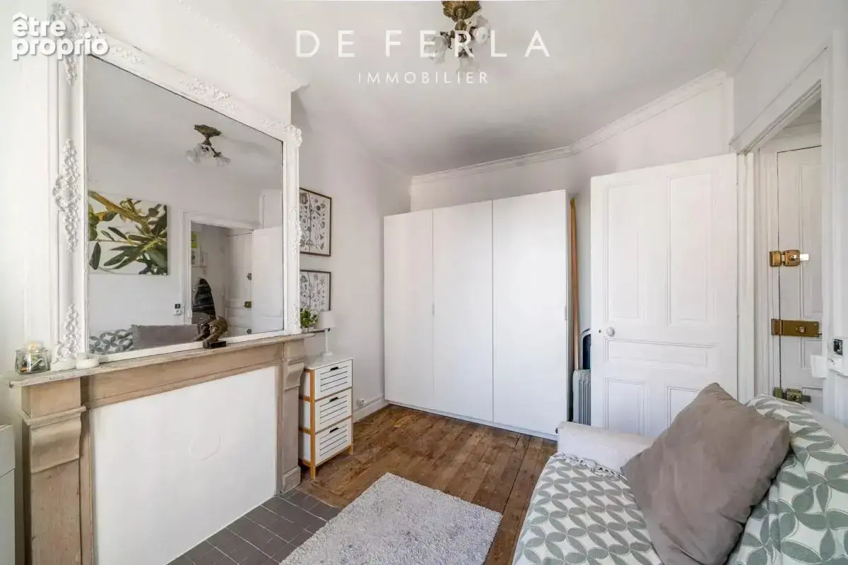 Studio au dernier étage avec vue dégagée - Paris XV - photo 2