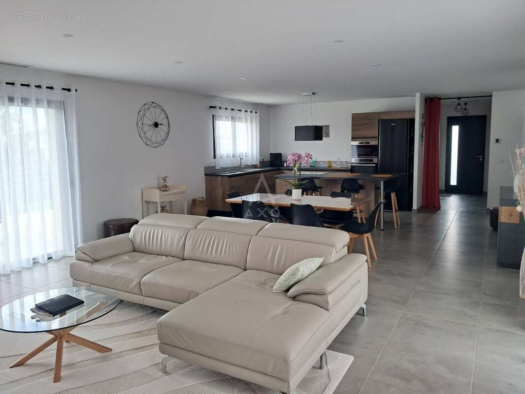 Maison à MIOS