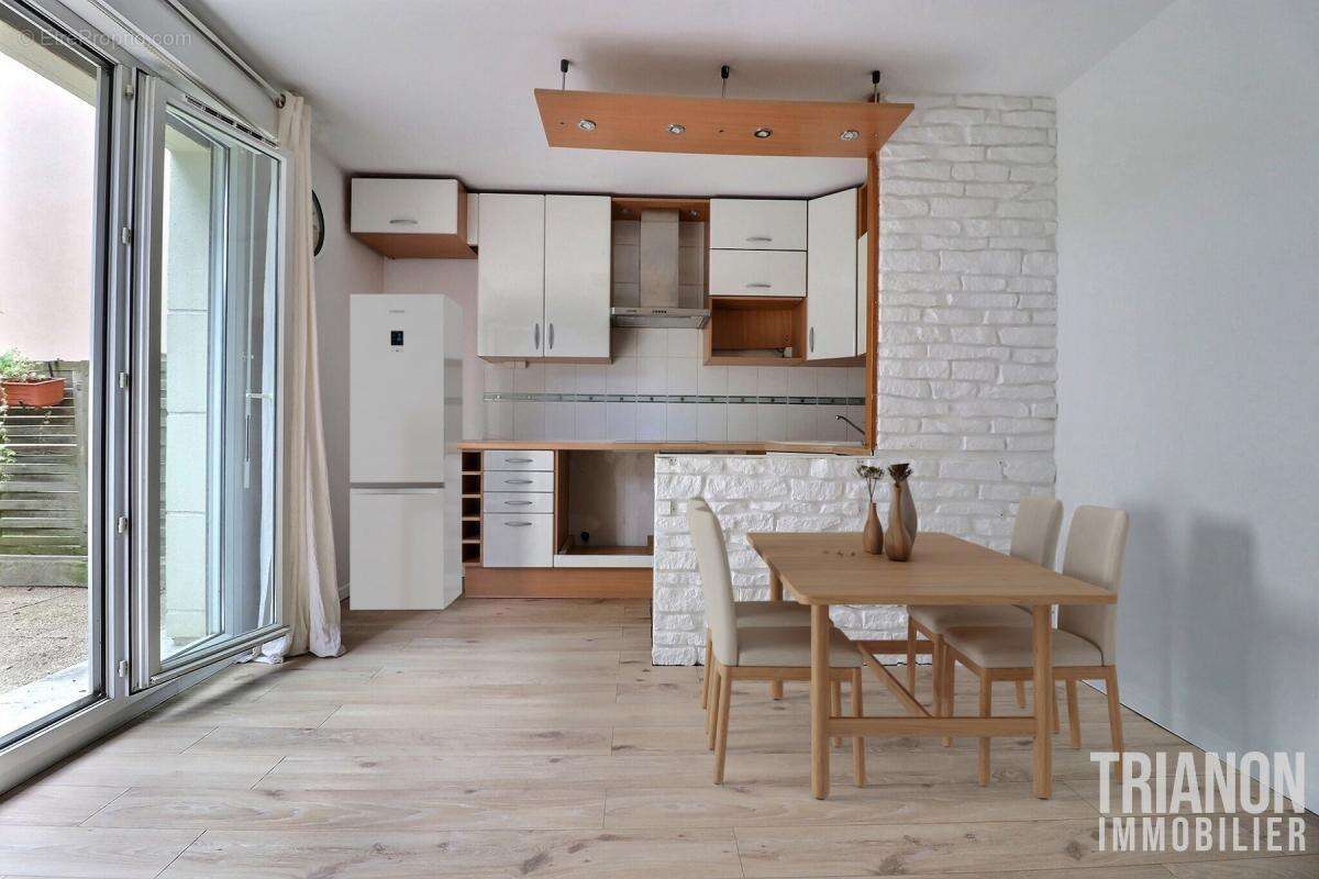 Appartement à VILLEPREUX