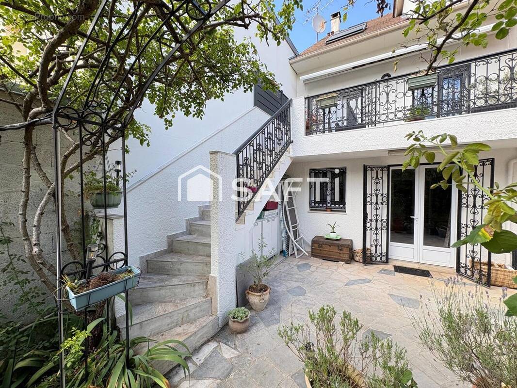Photo 1 - Maison à SARTROUVILLE