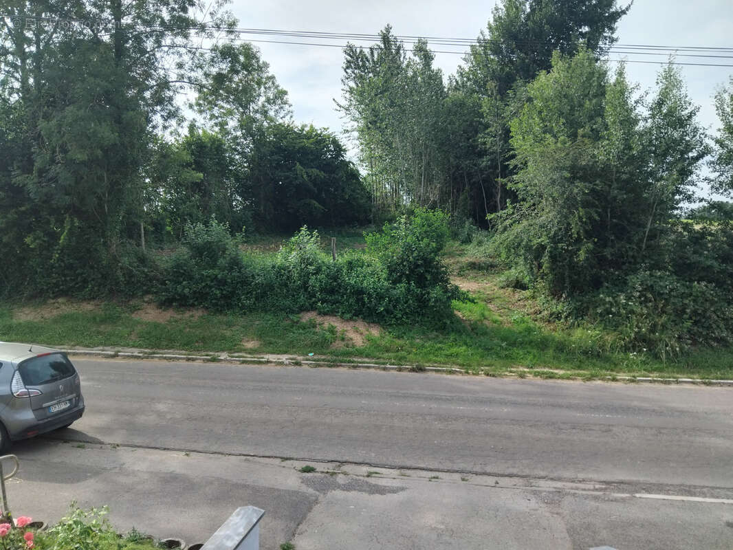 Terrain à BEAUVAL