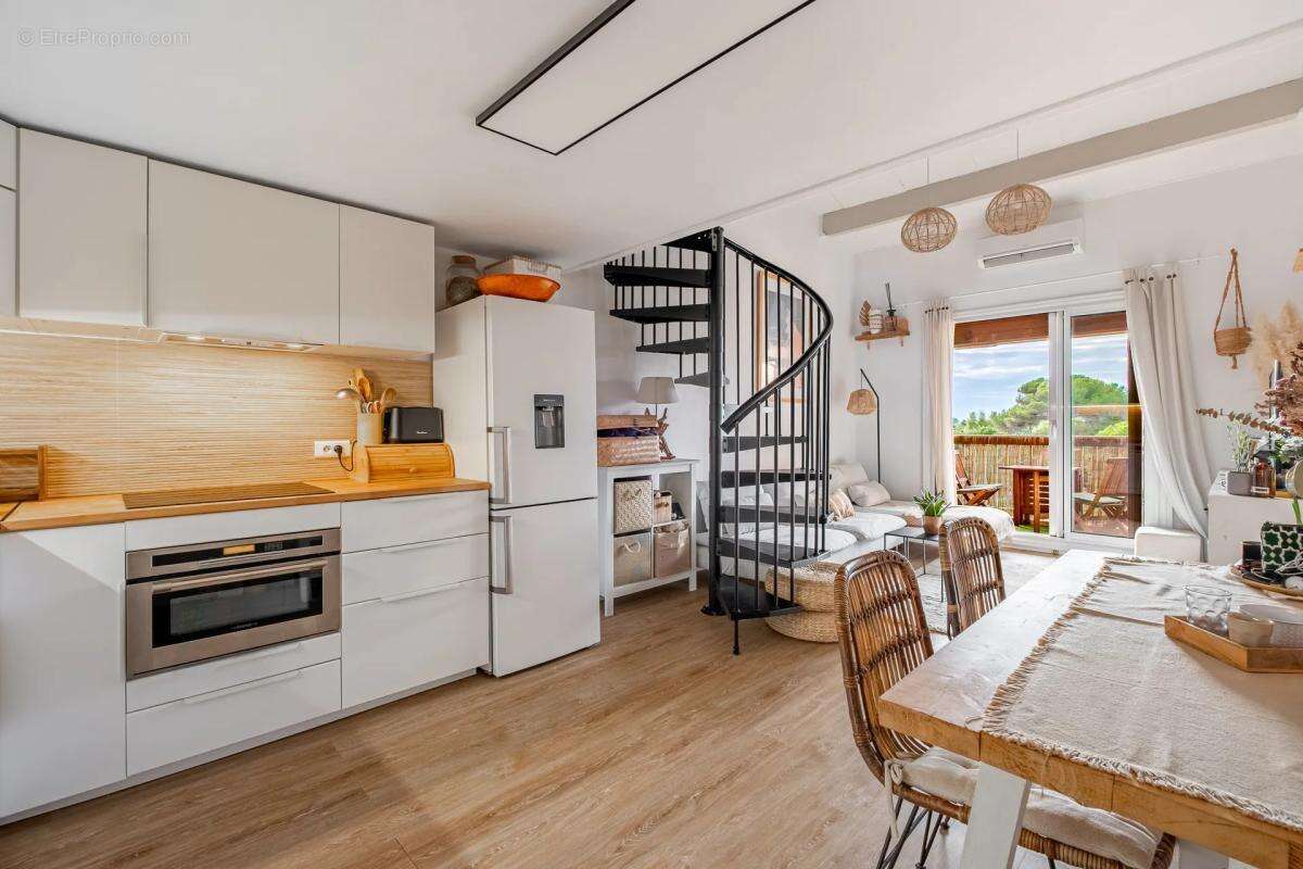 Appartement à FREJUS