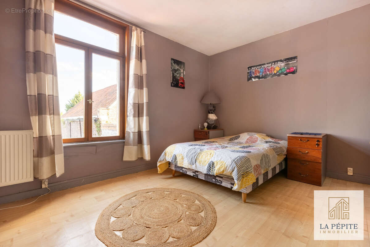 Maison familiale 131 m2 - 4 chambres - Jardin - DPE C - Saint-Amand-les-Eaux - photo 12