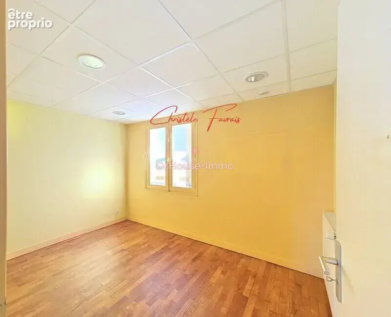 Appartement 3 pièces 49 m² à vendre à Fougeres (35300) - photo 3