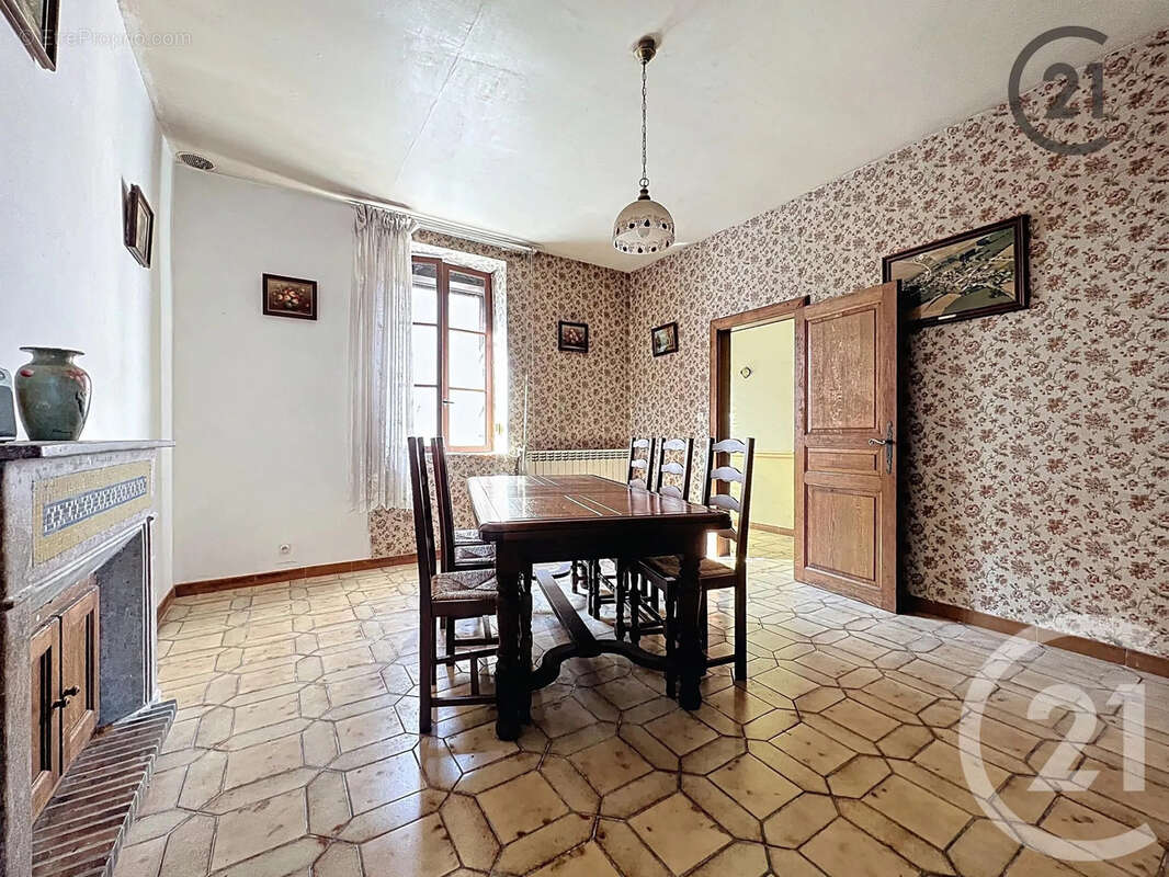 Maison à SAINT-QUENTIN-LE-PETIT