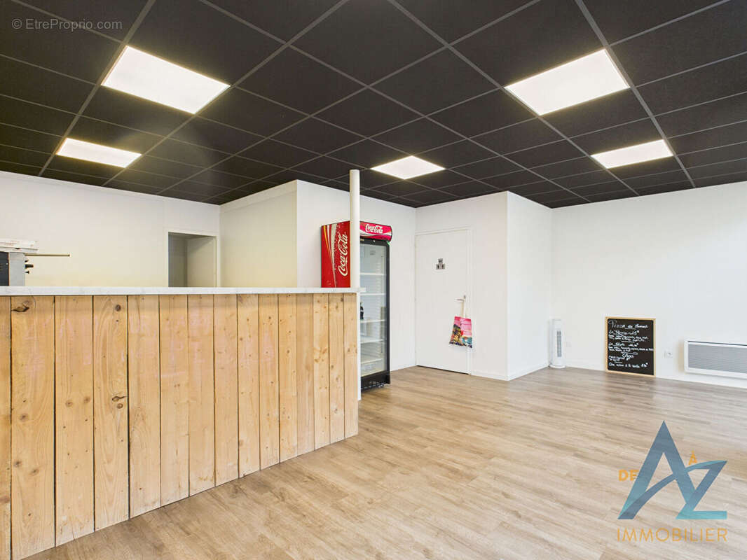 Commerce à MERVILLE-FRANCEVILLE-PLAGE