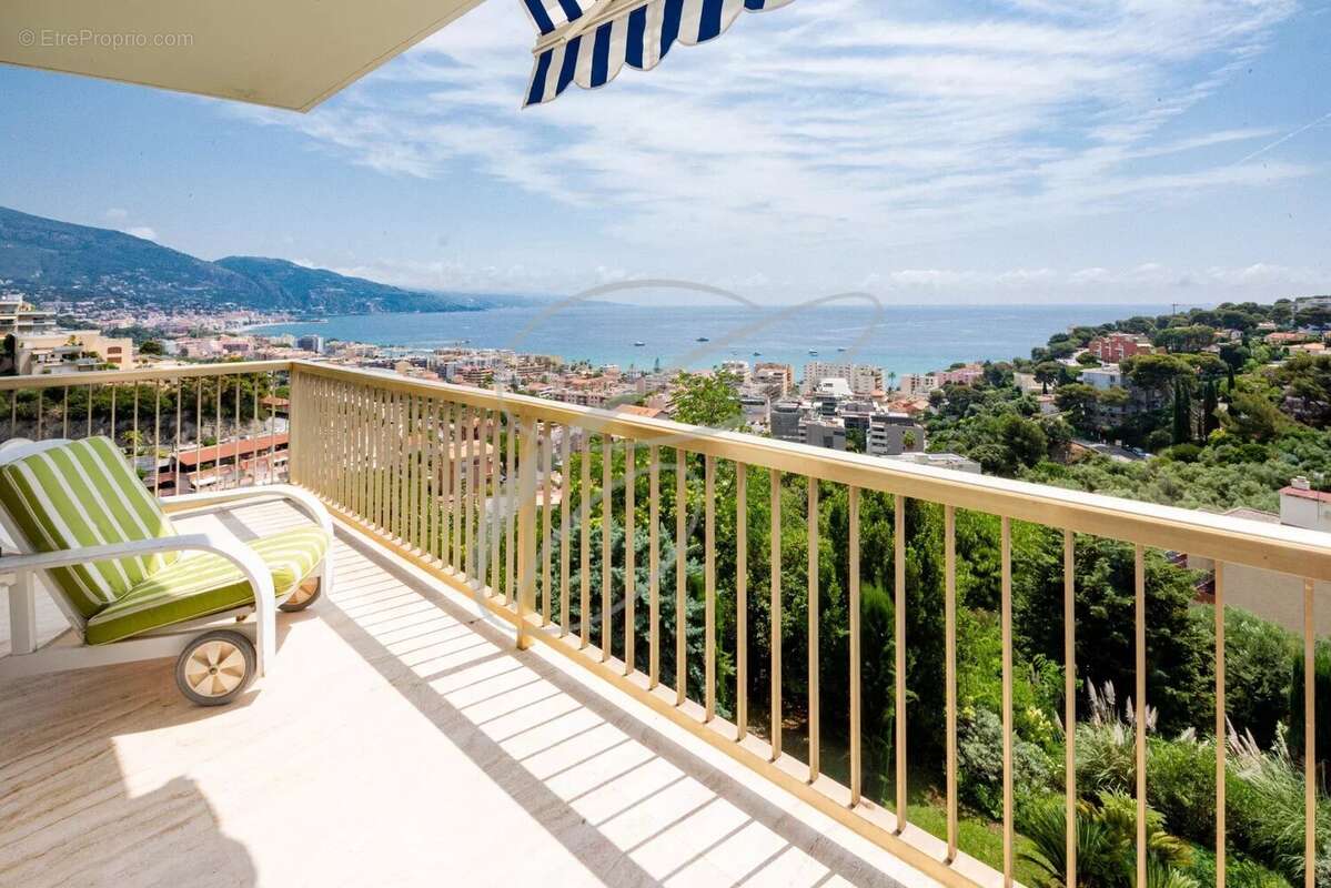 Appartement à ROQUEBRUNE-CAP-MARTIN