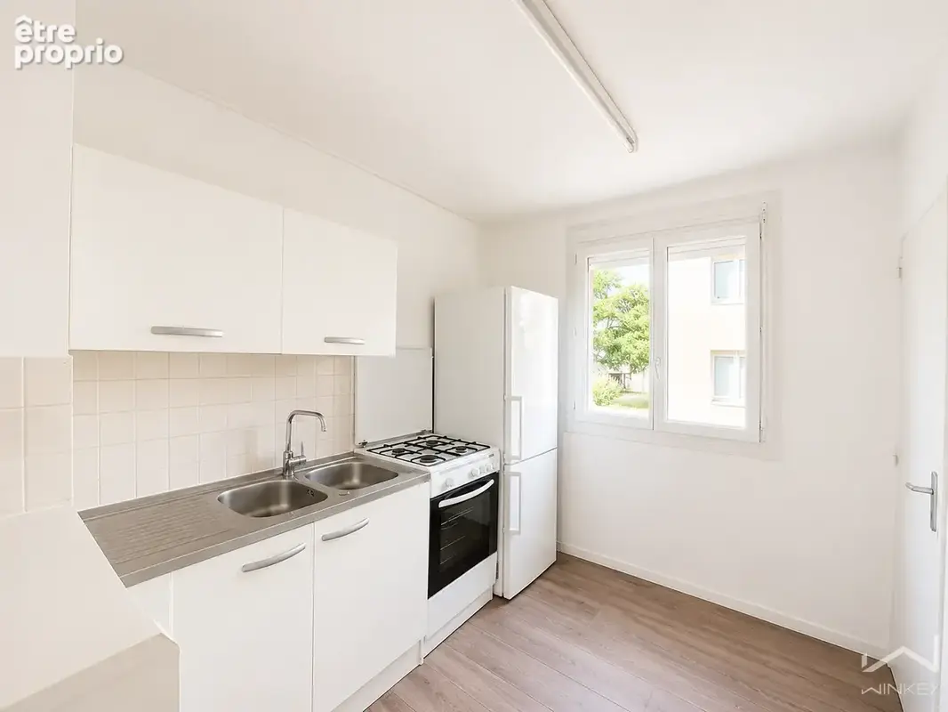 Appartement à SAINT-PAUL-TROIS-CHATEAUX