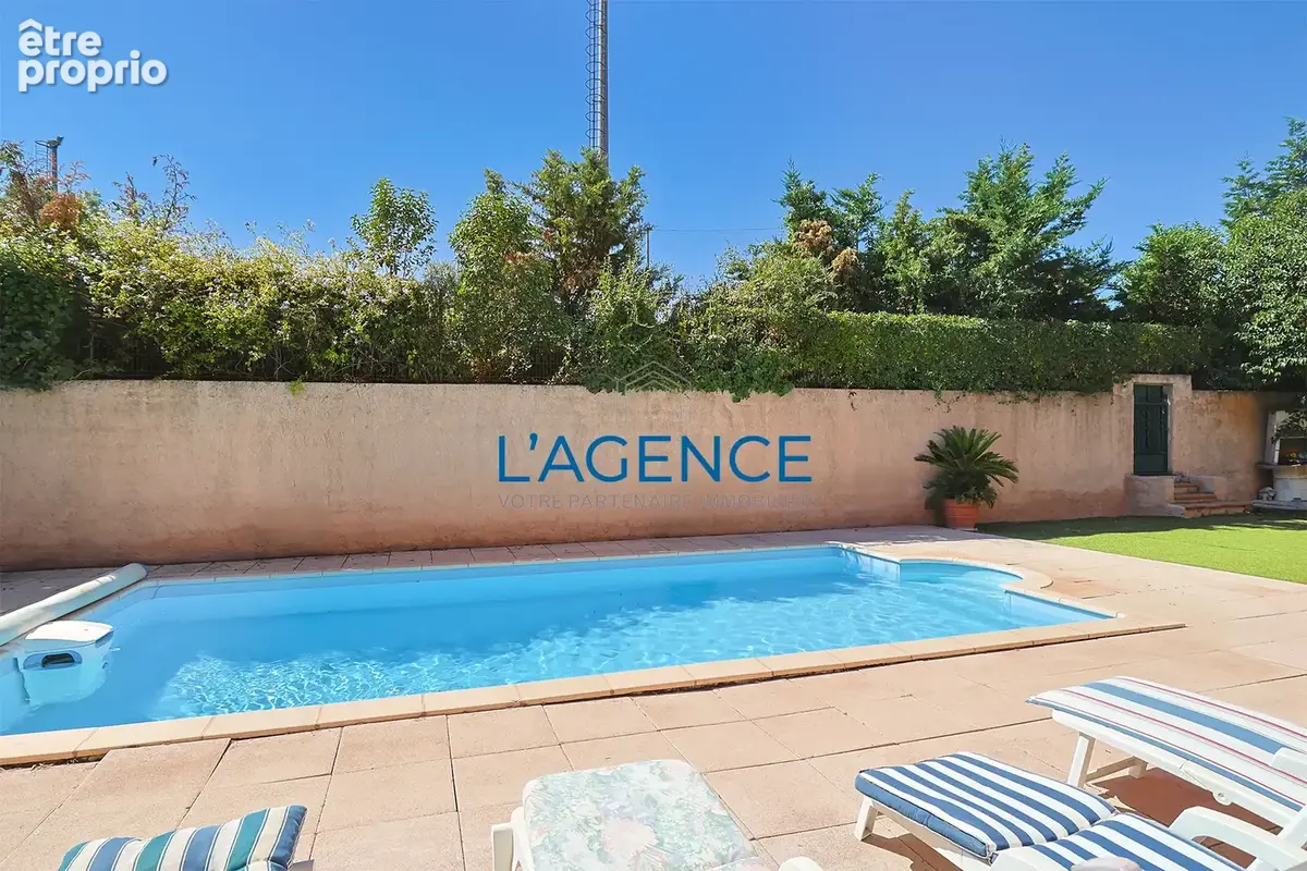 Hyeres proche commodités villa 260m2 avec piscine au calme - photo 2
