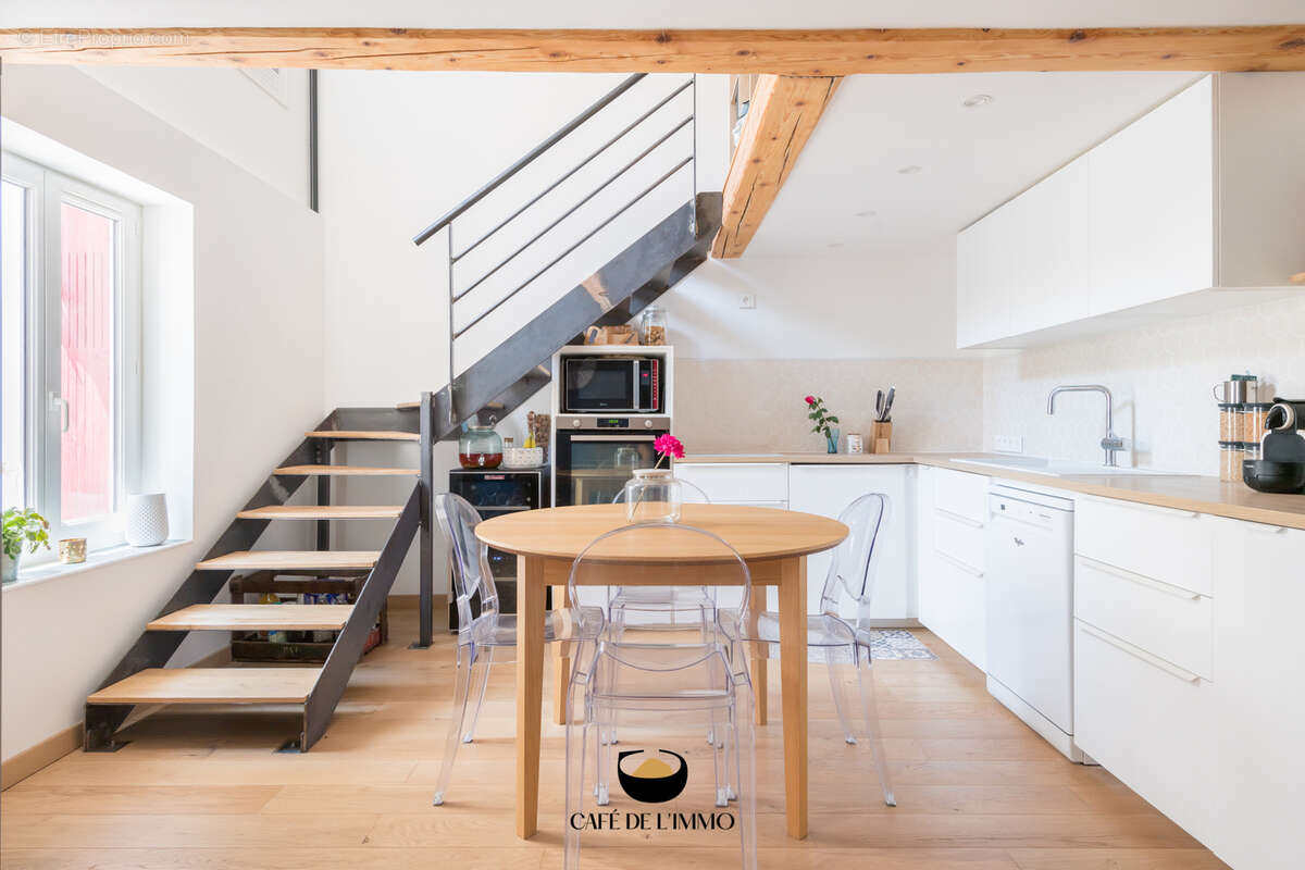 Appartement à MARSEILLE-6E