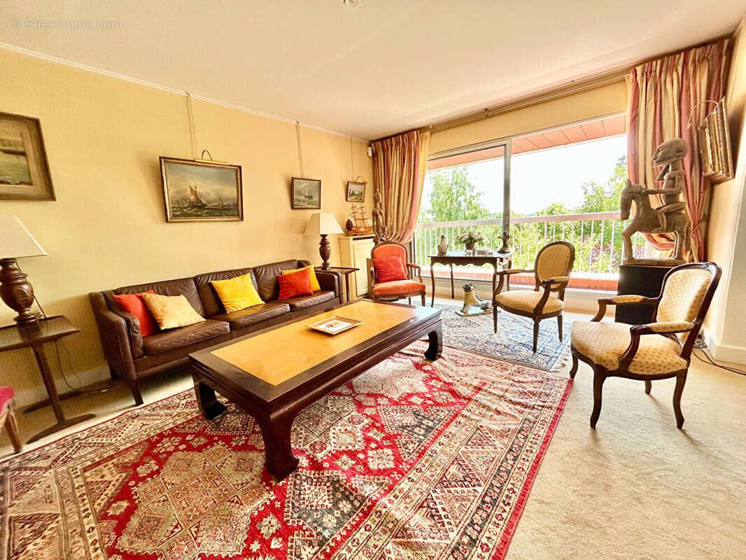 Appartement à GARCHES