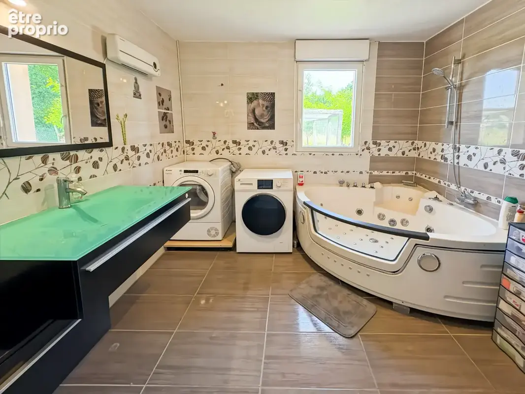 Piscine intérieure chauffée, DPE A et 253 m² habitables à 12 min de Nérac, 1h30 de Bordeaux et Toulouse - photo 9