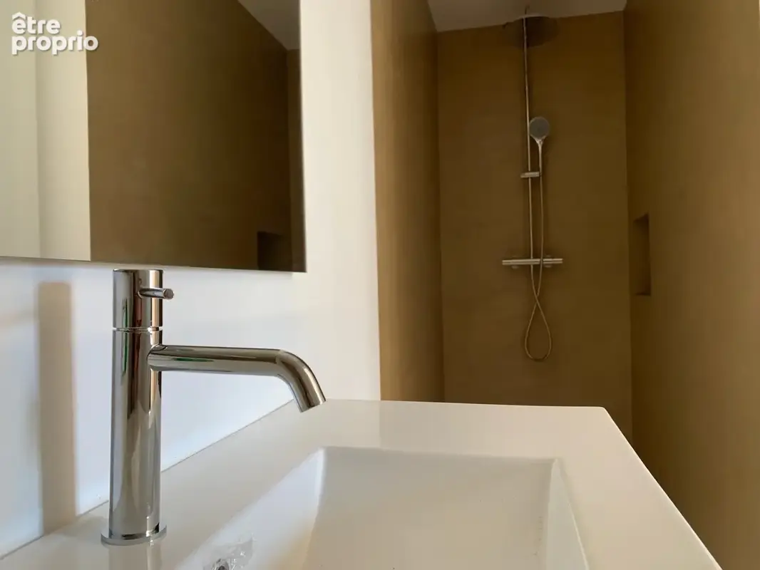 Maison neuve - 4 chambres - piscine et stationnement - photo 5