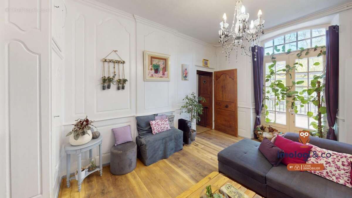 Maison à OYE-ET-PALLET