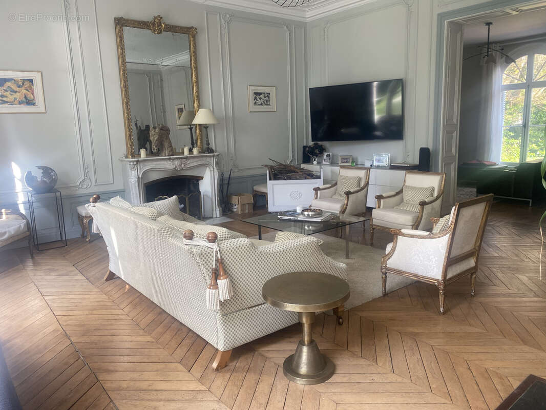 Autre à TOURS