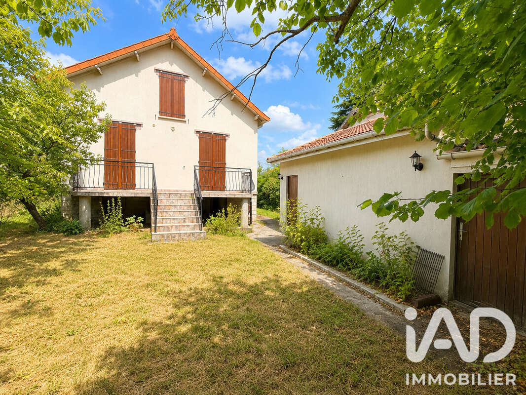 Maison 73 m² à Combs-La-Ville  - photo 2