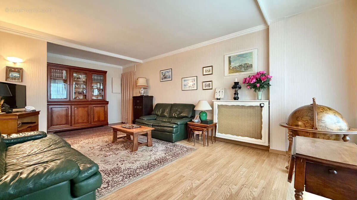 Appartement à CORBEIL-ESSONNES