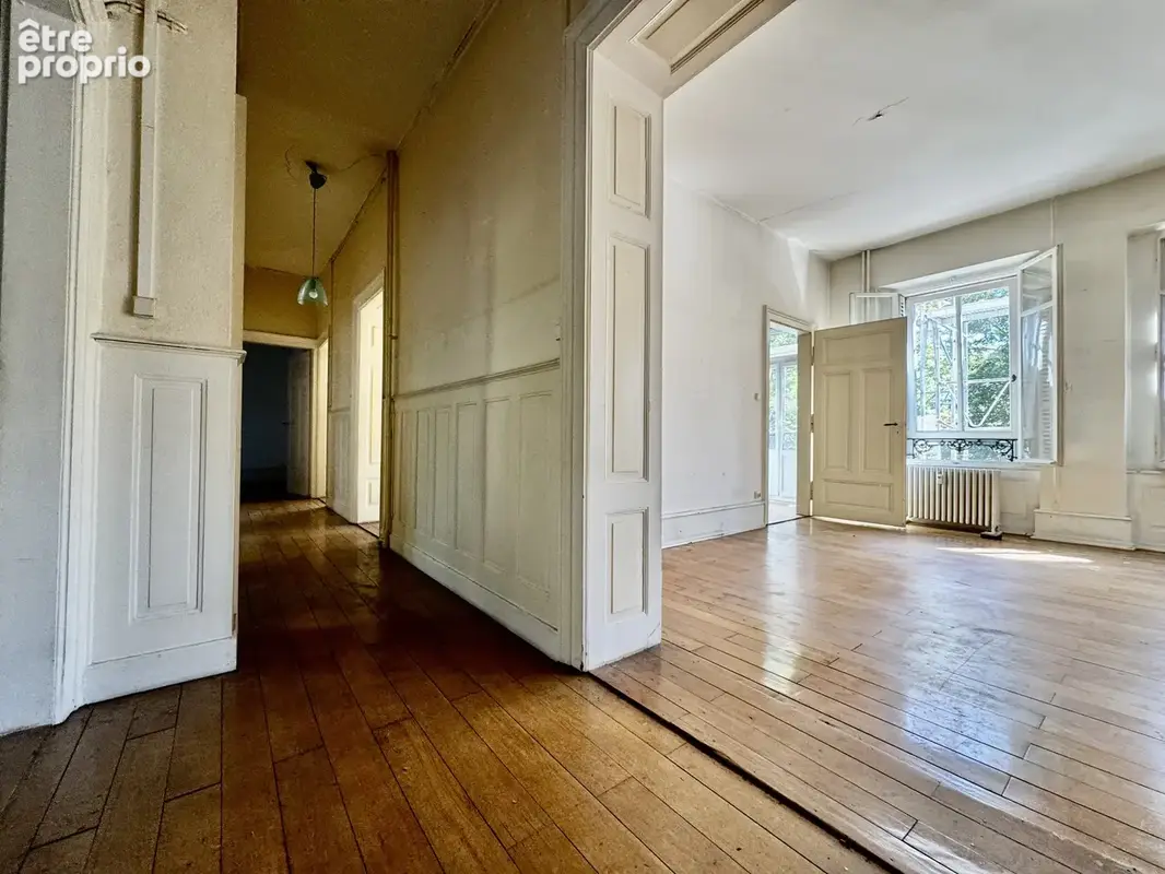 Magnifique appartement 6 pièces dans l'ancien. Situation exceptionnelle. - photo 4