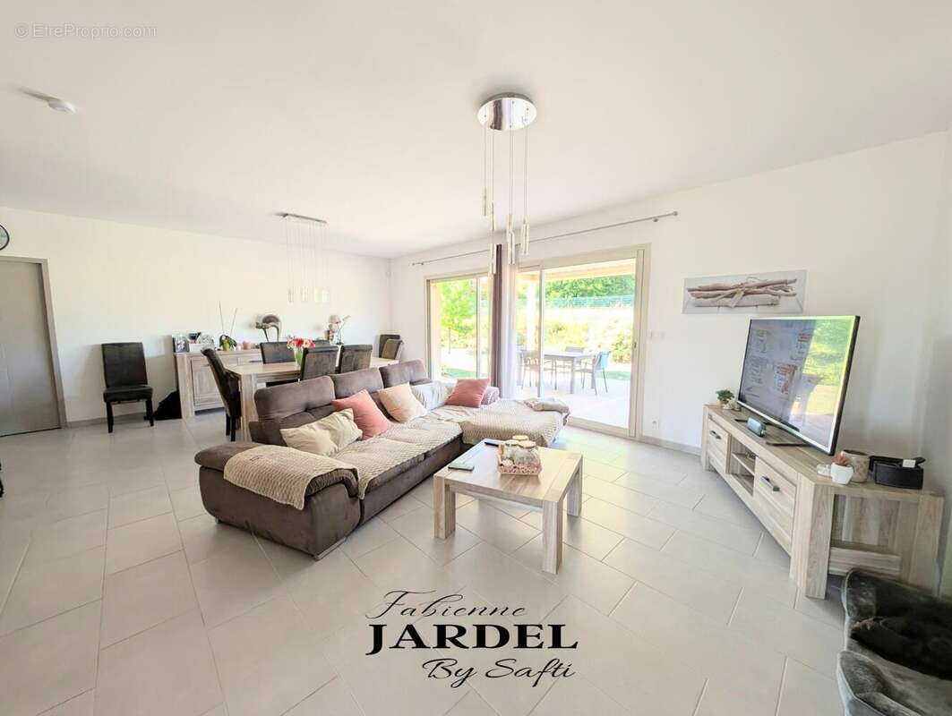 Maison 153 m² à Carsac-Aillac  - photo 5