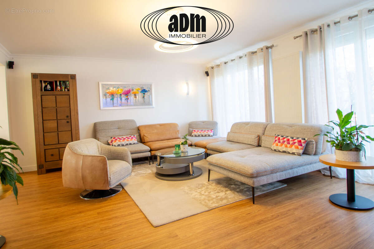 Maison à CHAMPS-SUR-MARNE