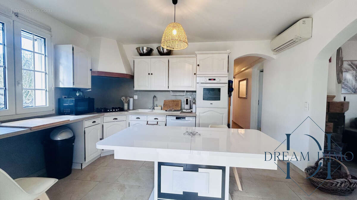 Maison à ALLEGRE-LES-FUMADES