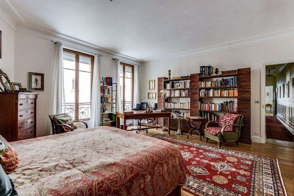 Appartement à PARIS-12E