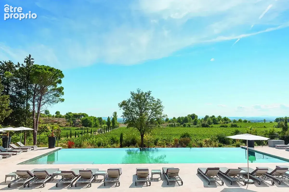 Propriété de 3 chambres et 3 salles de bain sur un domaine viticole de luxe avec piscine commune, court de tennis, restaurant et - photo 3