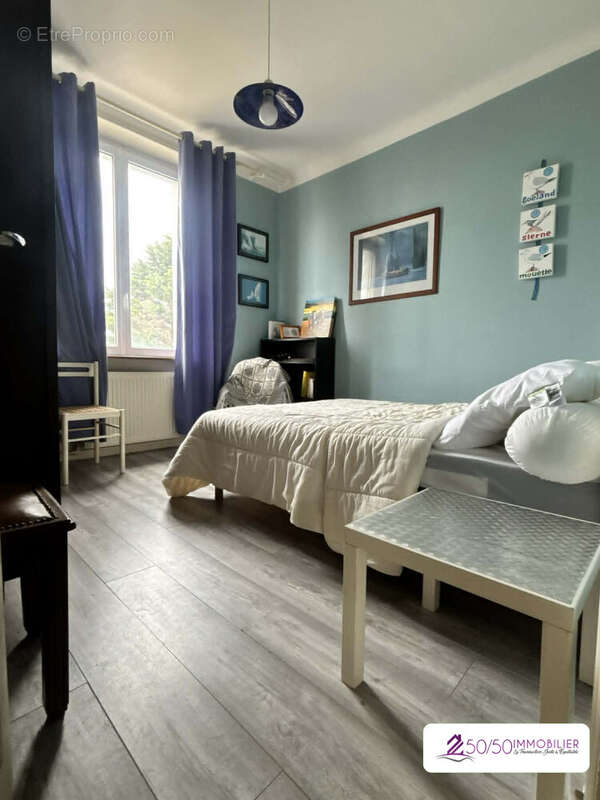 CHAMBRE 1 - Maison à GUISSENY