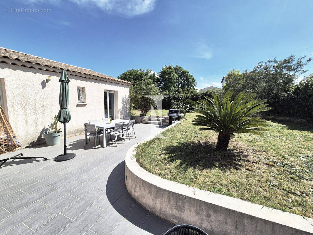 Maison à PUGET-SUR-ARGENS
