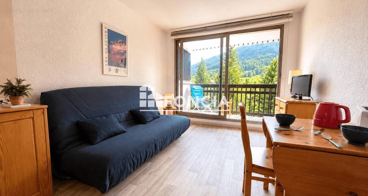 Appartement à LA SALLE-LES-ALPES