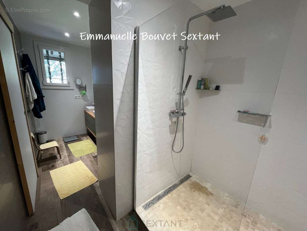 Maison en pierres, 4 chambres, 2 sde, garage, car-port, atelier, véranda, sur 4750 m2 clos. - photo 15