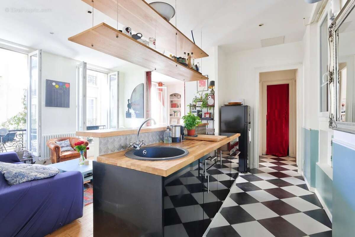 Appartement à PARIS-11E