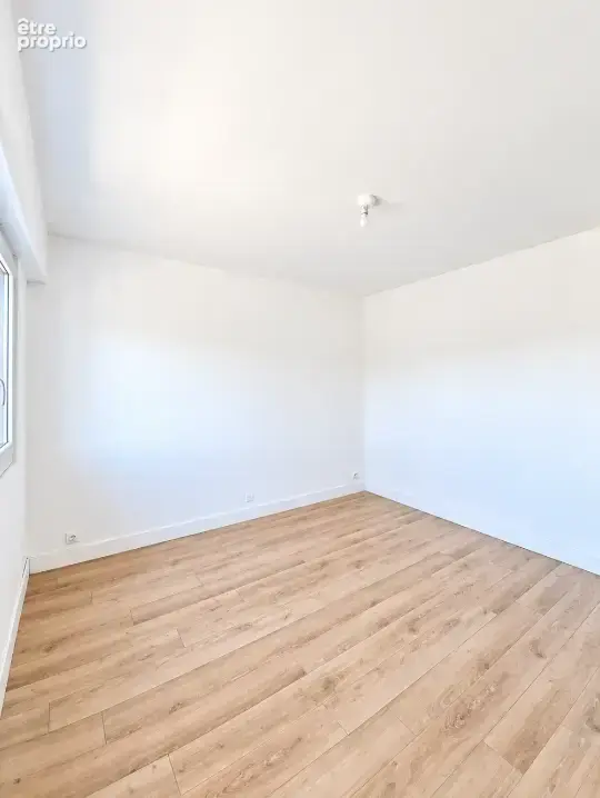 VALENCIENNES   Appartement 96 m2   3 Chambres   Balcon   Garage   Ascenseur - Cave - photo 7