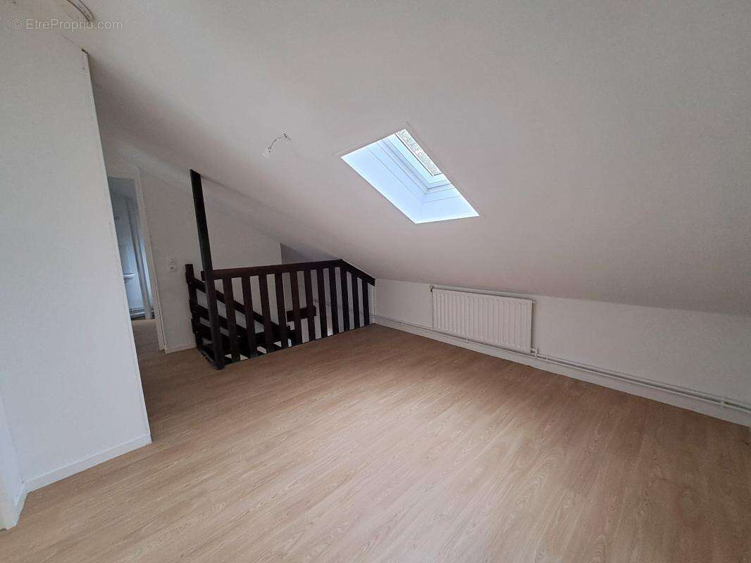 Maison à BRUAY-LA-BUISSIERE