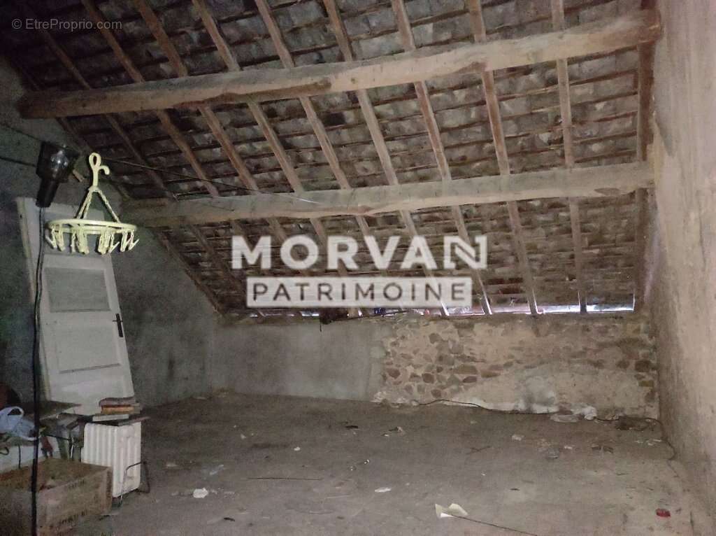 Maison à OUROUX-EN-MORVAN