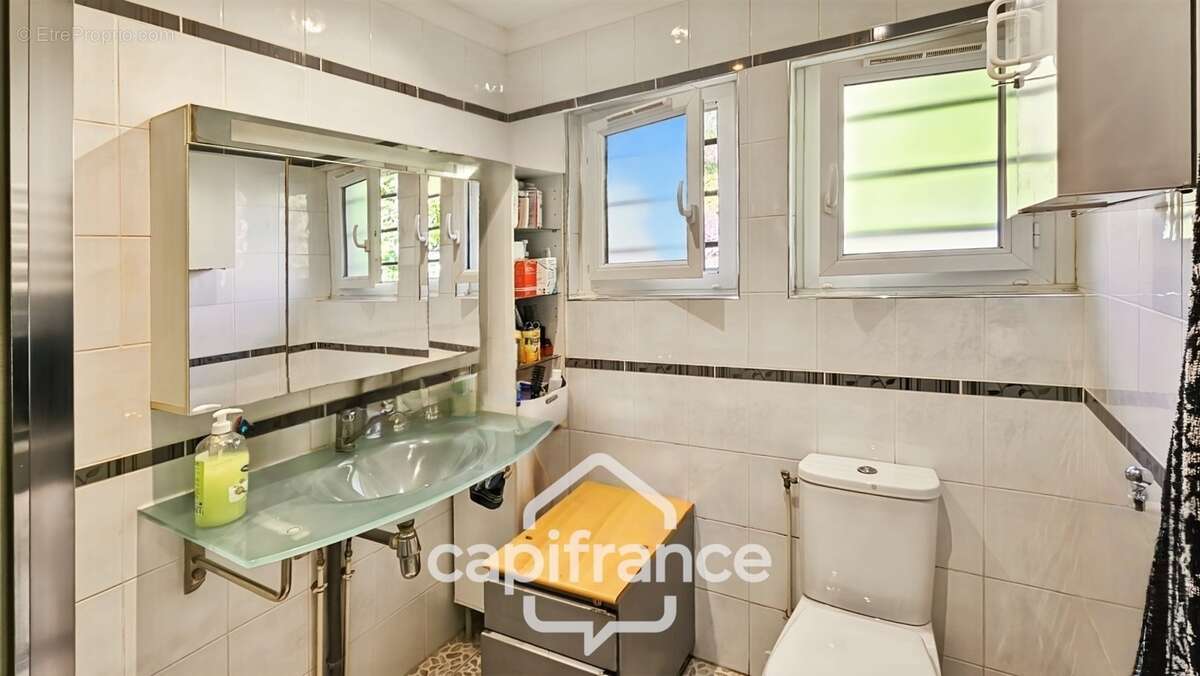  Charmante maison avec sous-sol aménagé et grand jardin à La Ferté-sous-Jouarre ! - photo 15