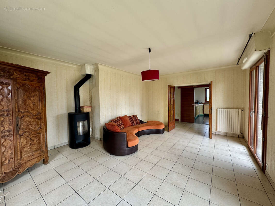 Maison à JANZE