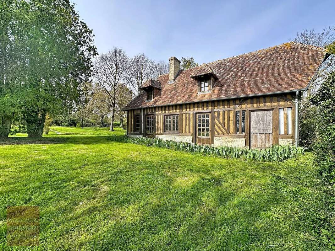Maison à SAINT-PIERRE-SUR-DIVES