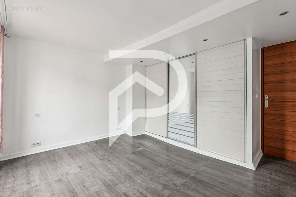 Appartement à COLOMBES