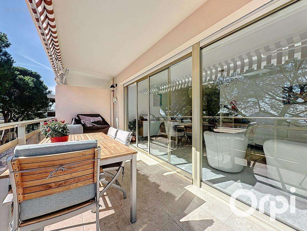 Appartement à VILLENEUVE-LOUBET