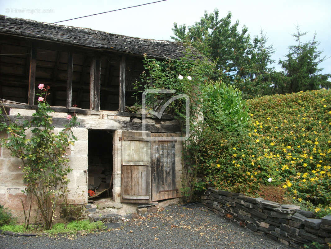Maison à OBJAT