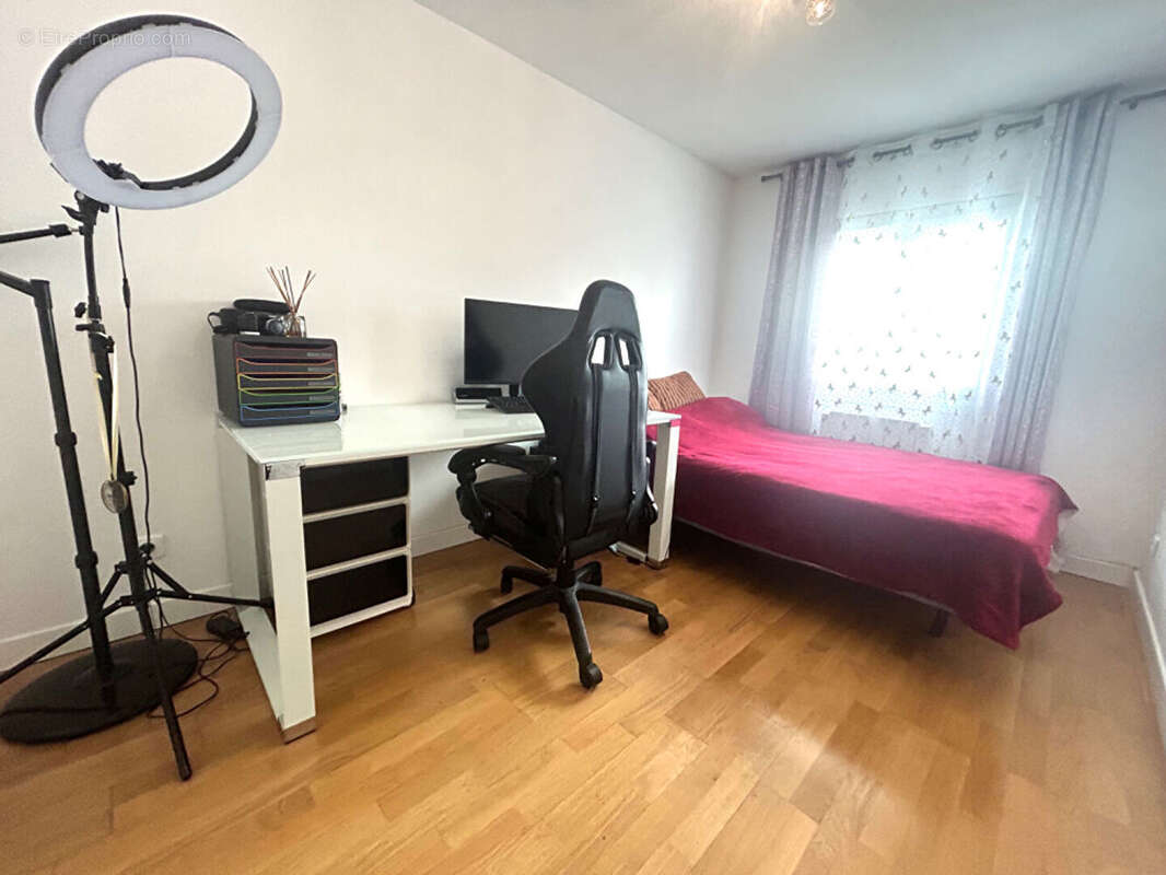 Maison à PARAY-VIEILLE-POSTE