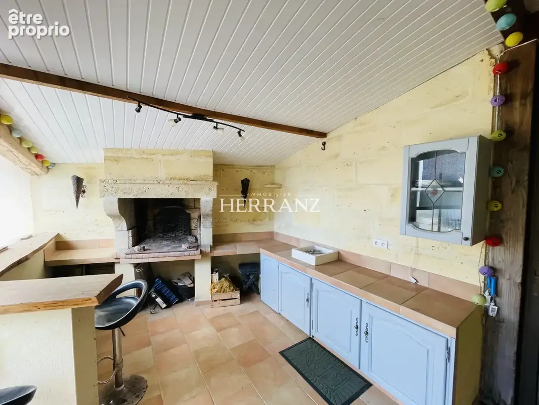 Maison familiale de plain-pied de 135 m2, 4 chambres, garage de 55 m2 et jardin de 2 000 m2 - photo 8