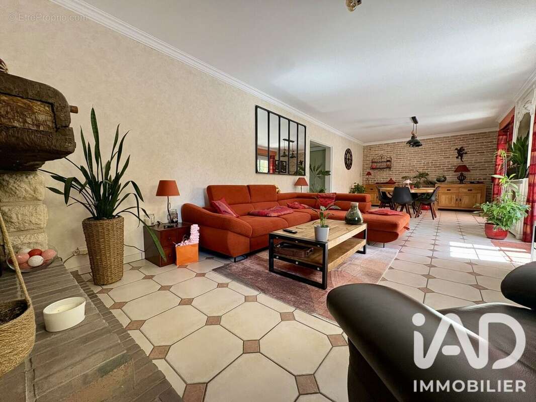 Maison 155 m² à Villiers-Adam  - photo 3