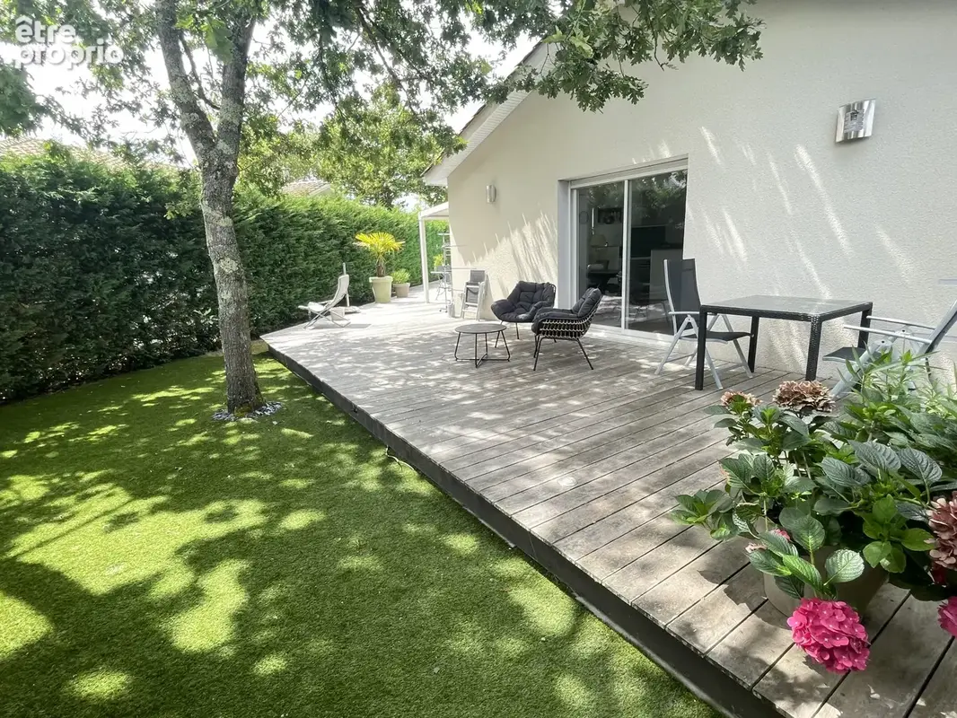 Lacanau au calme proche du centre bourg Agence Brussol  3 chambres avec piscine - photo 2