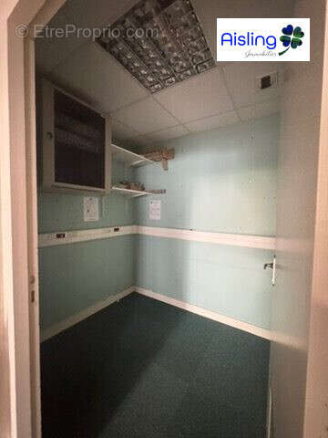 Commerce 200 m² à Joue-Les-Tours  - photo 8