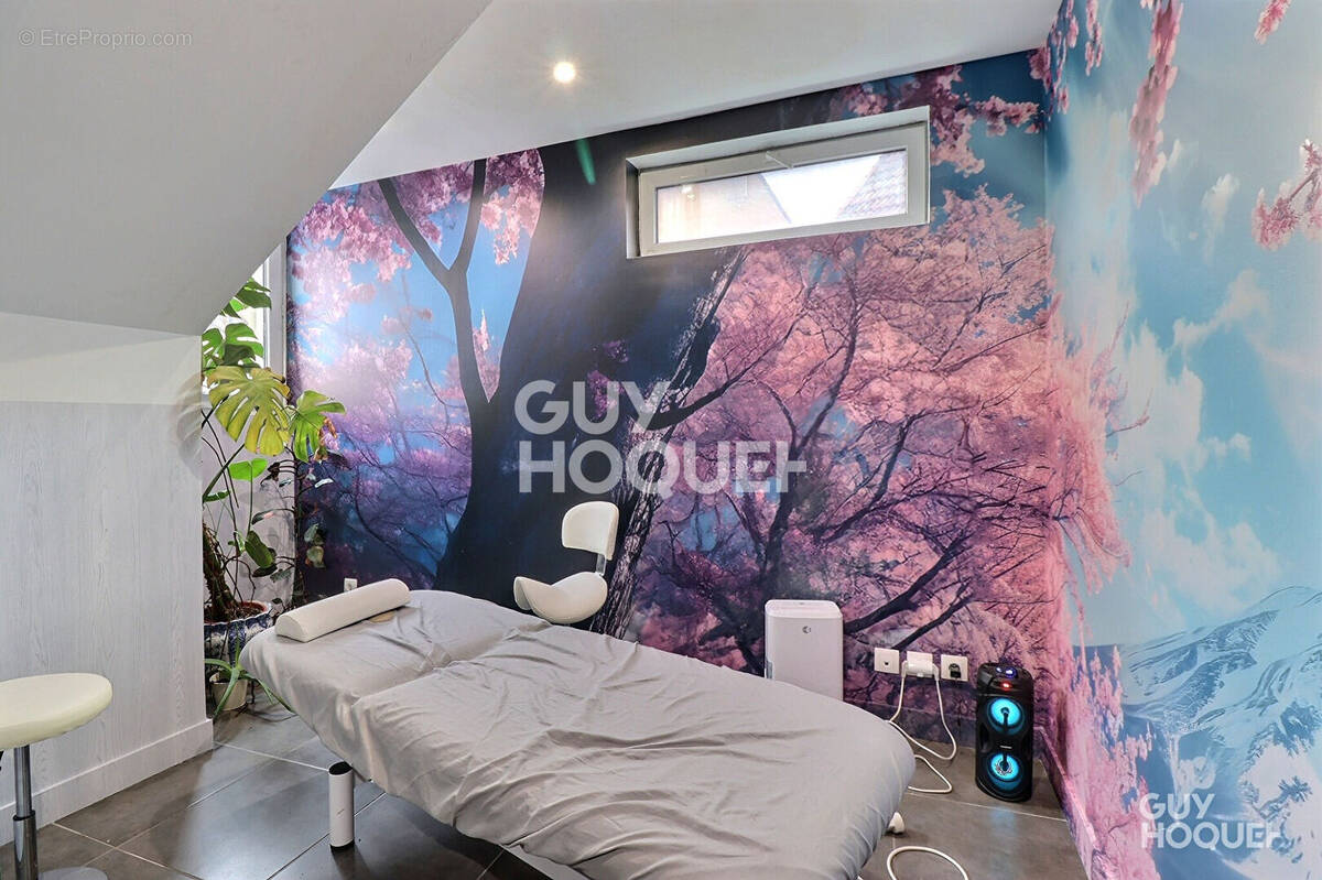 Commerce à SAINT-MICHEL-SUR-ORGE