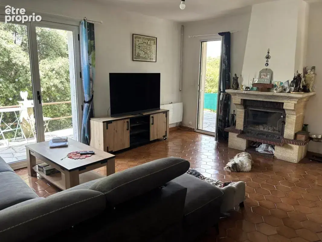 Lorgues, maison sur 2 030 m² de terrain avec studio et piscine - photo 13