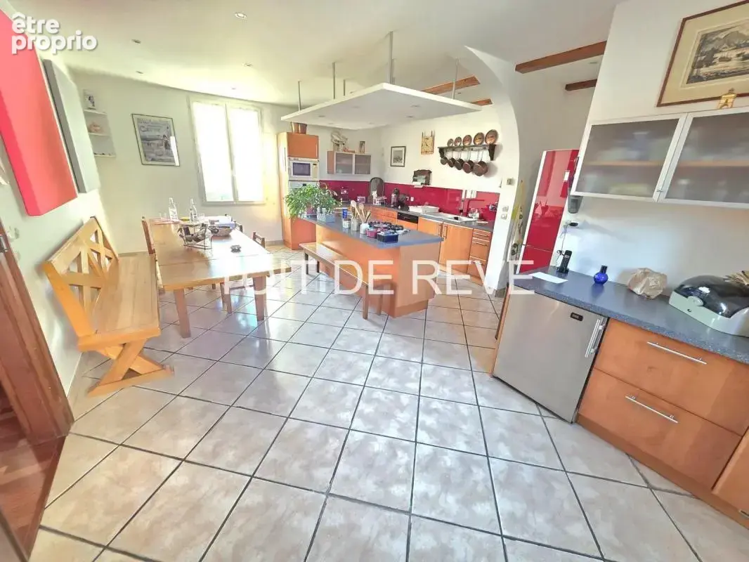 Frontignan centre : Superbe appartement T6, 243m² - photo 5